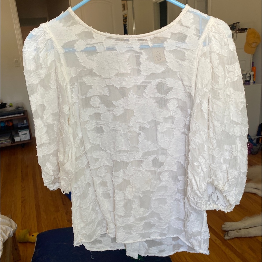 Breezy white puff sleeve blouse